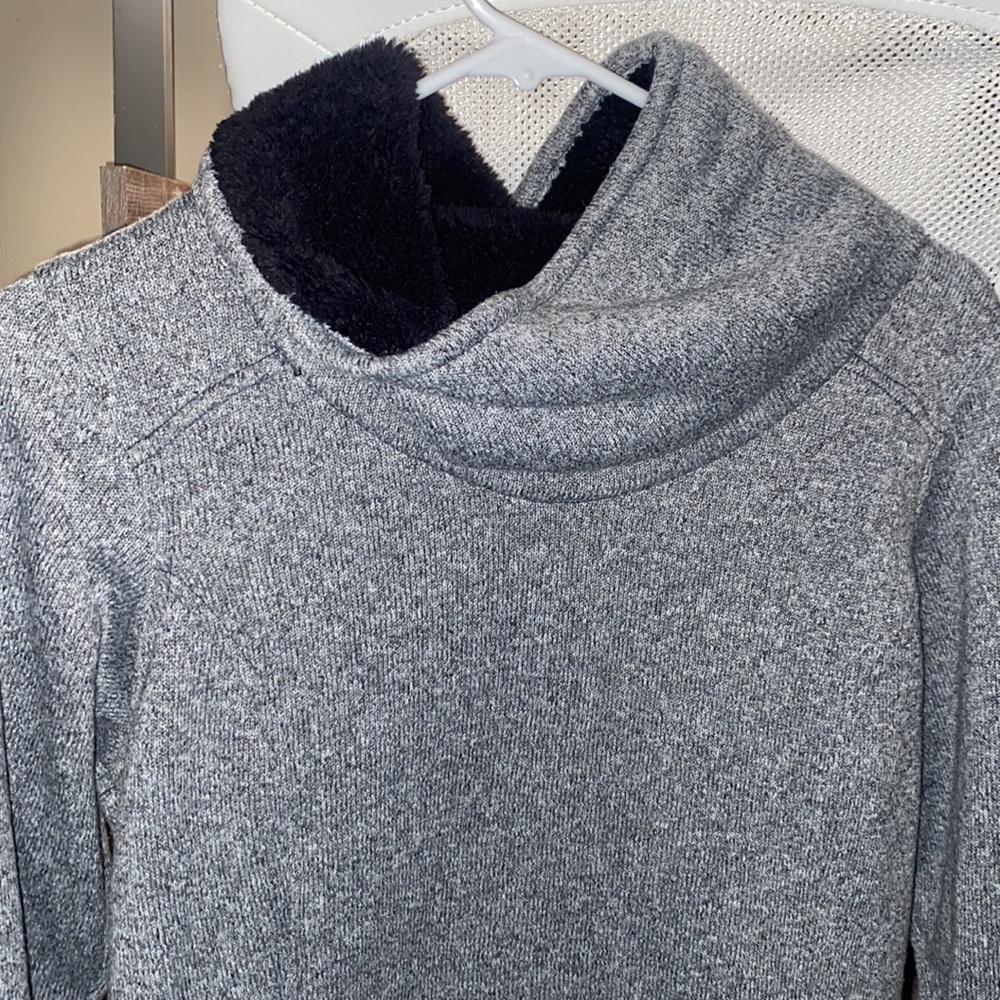 Columbia pullover